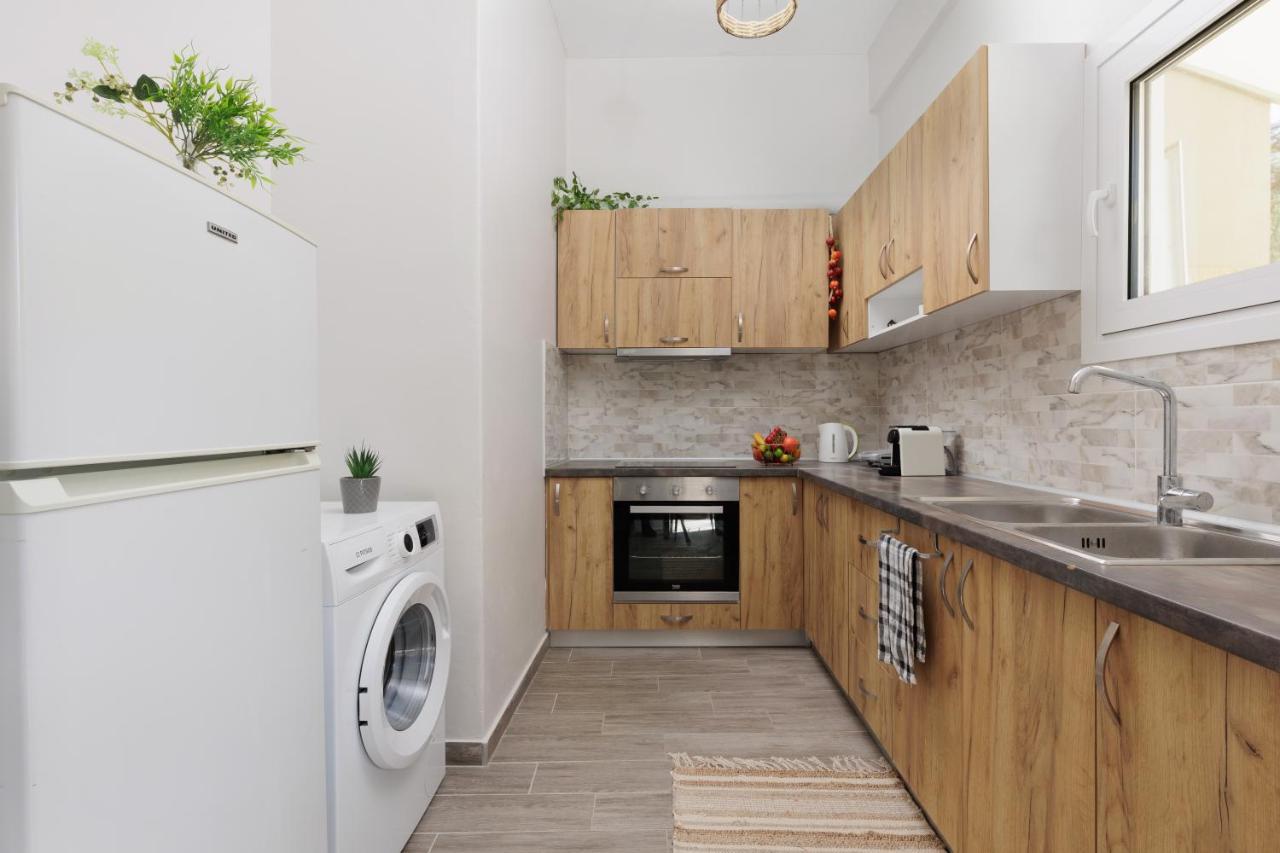 The Lake Apartments Коммено Екстер'єр фото