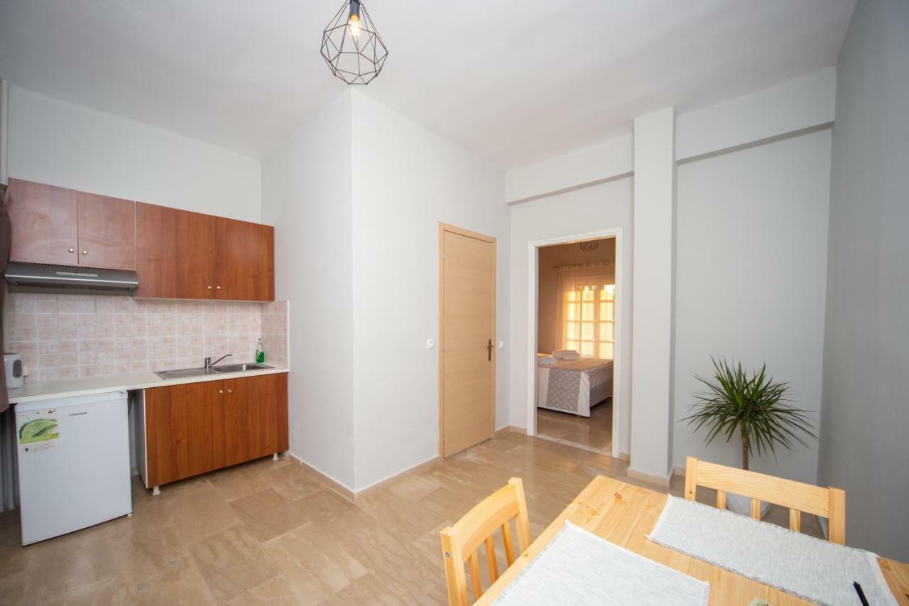 The Lake Apartments Коммено Екстер'єр фото